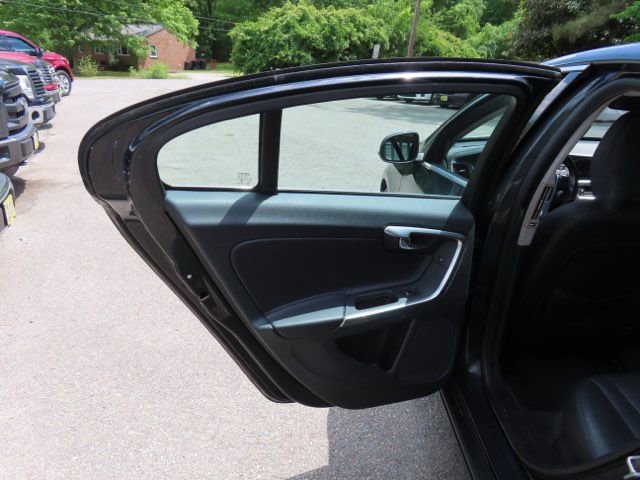 Used 2015 Volvo S60 T5 Premier AWD/4WD image 9