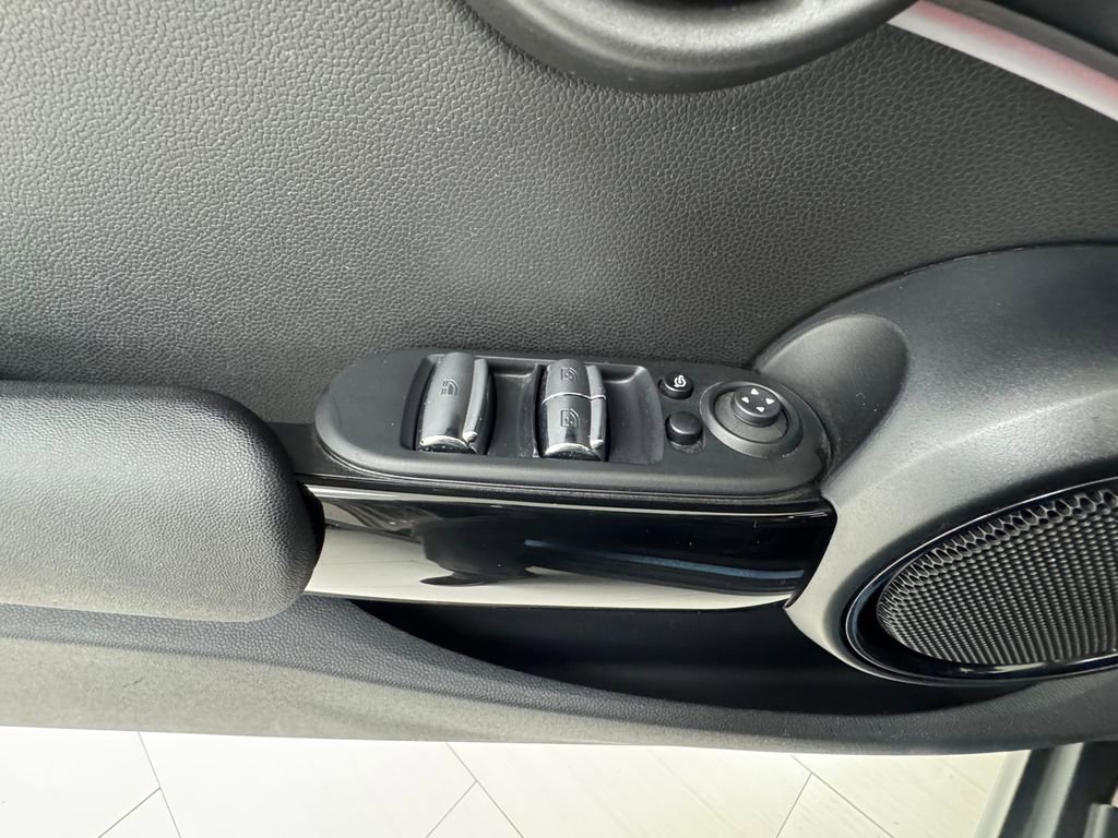 Used 2023 MINI Cooper S image 29