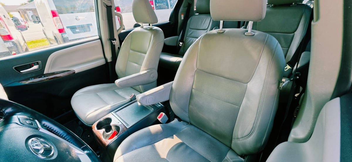 Used 2018 Toyota Sienna Limited Premium AWD/4WD image 17