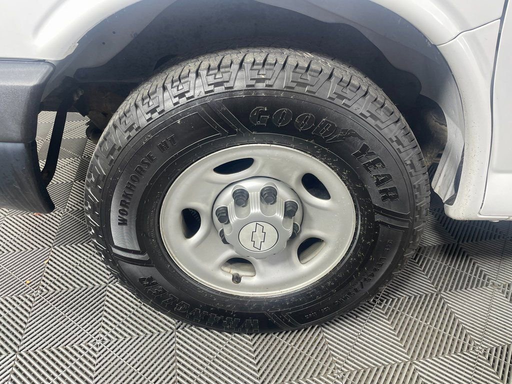 Used 2016 Chevrolet Express 2500 LS RWD image 12