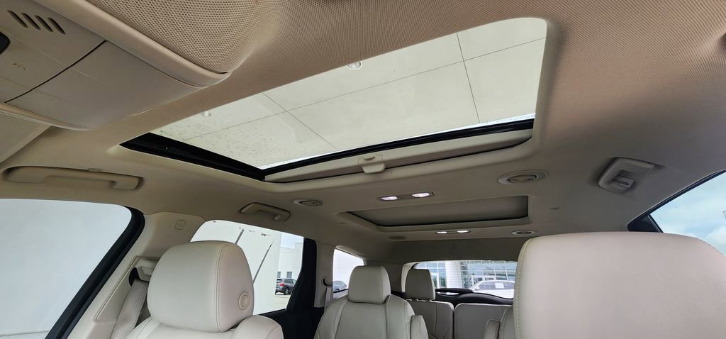 Used 2024 Buick Enclave Essence w/ Experience Buick Package FWD image 18