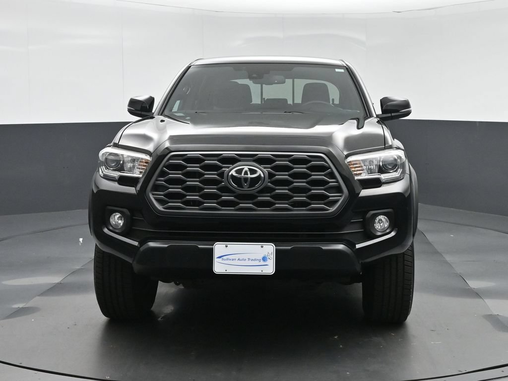 Used 2020 Toyota Tacoma TRD Off-Road w/ Technology Package AWD/4WD image 2