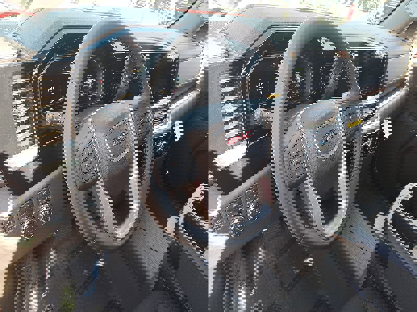 New 2025 GMC Sierra 1500 Elevation w/ LPO, Elevation Black Package AWD/4WD image 16