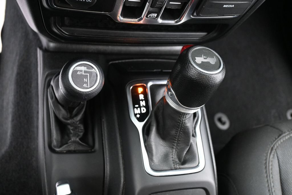 Used 2022 Jeep Wrangler Unlimited Sport AWD/4WD image 12