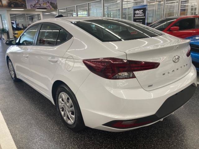 Used 2019 Hyundai Elantra SE w/ Cargo Package FWD image 6
