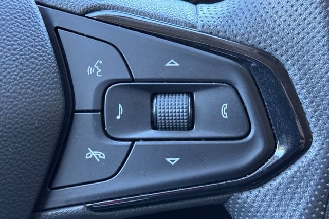 Used 2024 Chevrolet Trax LT FWD image 38
