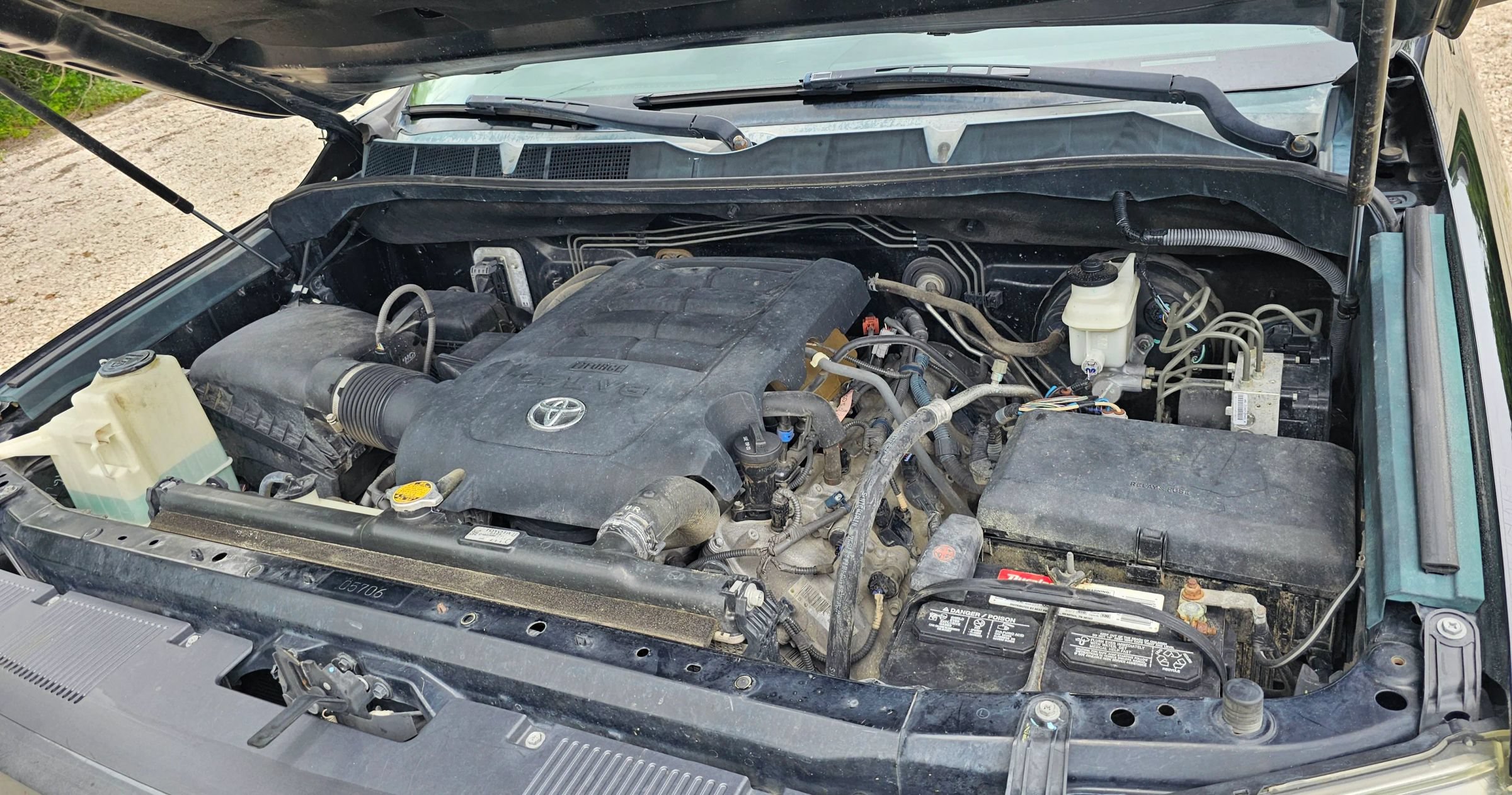 Used 2014 Toyota Tundra SR5 w/ SR5 Upgrade Package AWD/4WD image 11