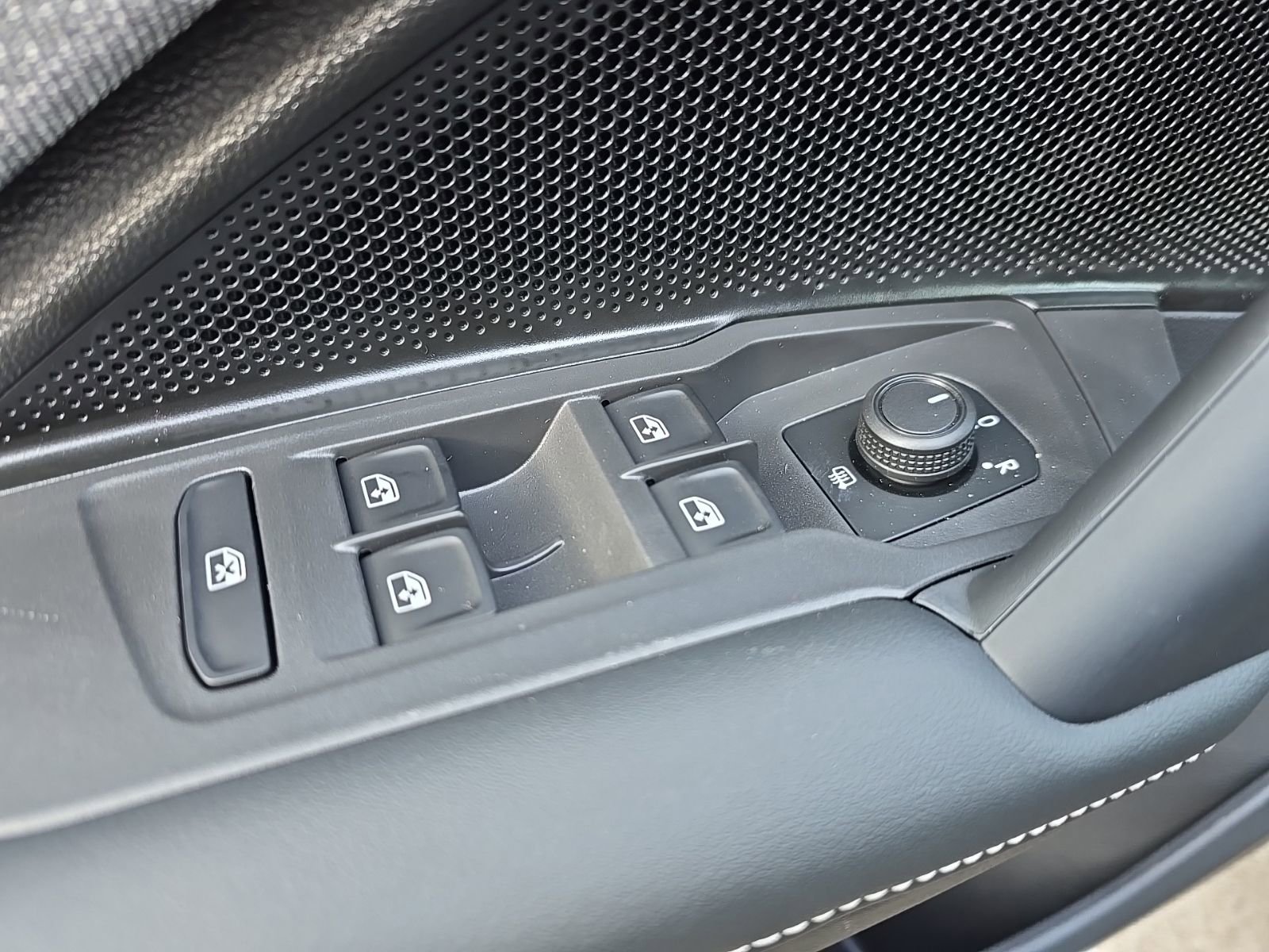 New 2026 Volkswagen Tiguan S AWD/4WD image 17