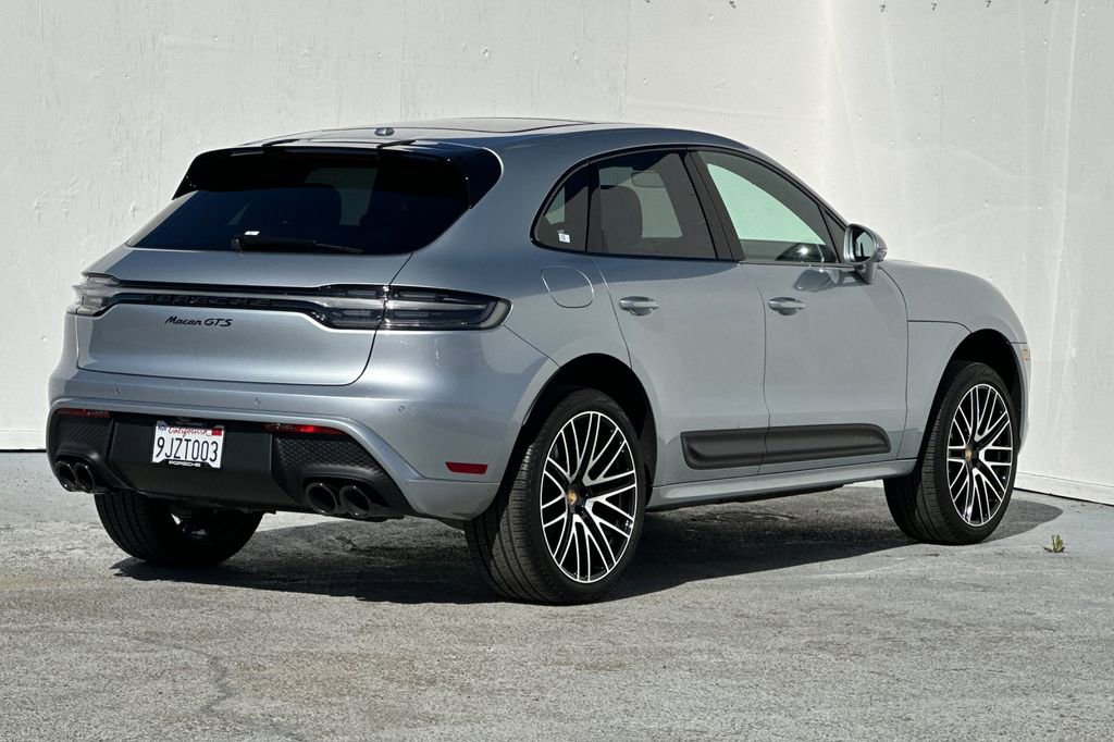 Used 2024 Porsche Macan GTS image 3