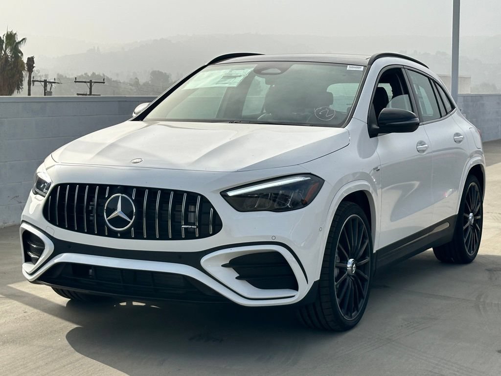New 2025 Mercedes-Benz GLA 35 AMG 4MATIC image 6