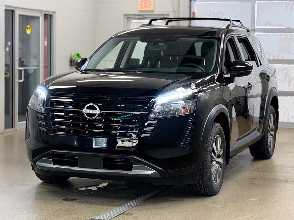 New 2026 Nissan Pathfinder SL AWD/4WD image 3