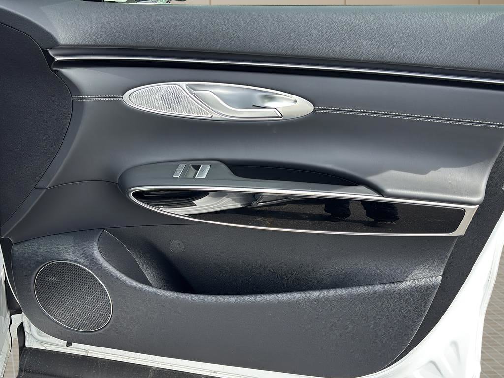 Certified 2026 Genesis GV70 2.5T image 33