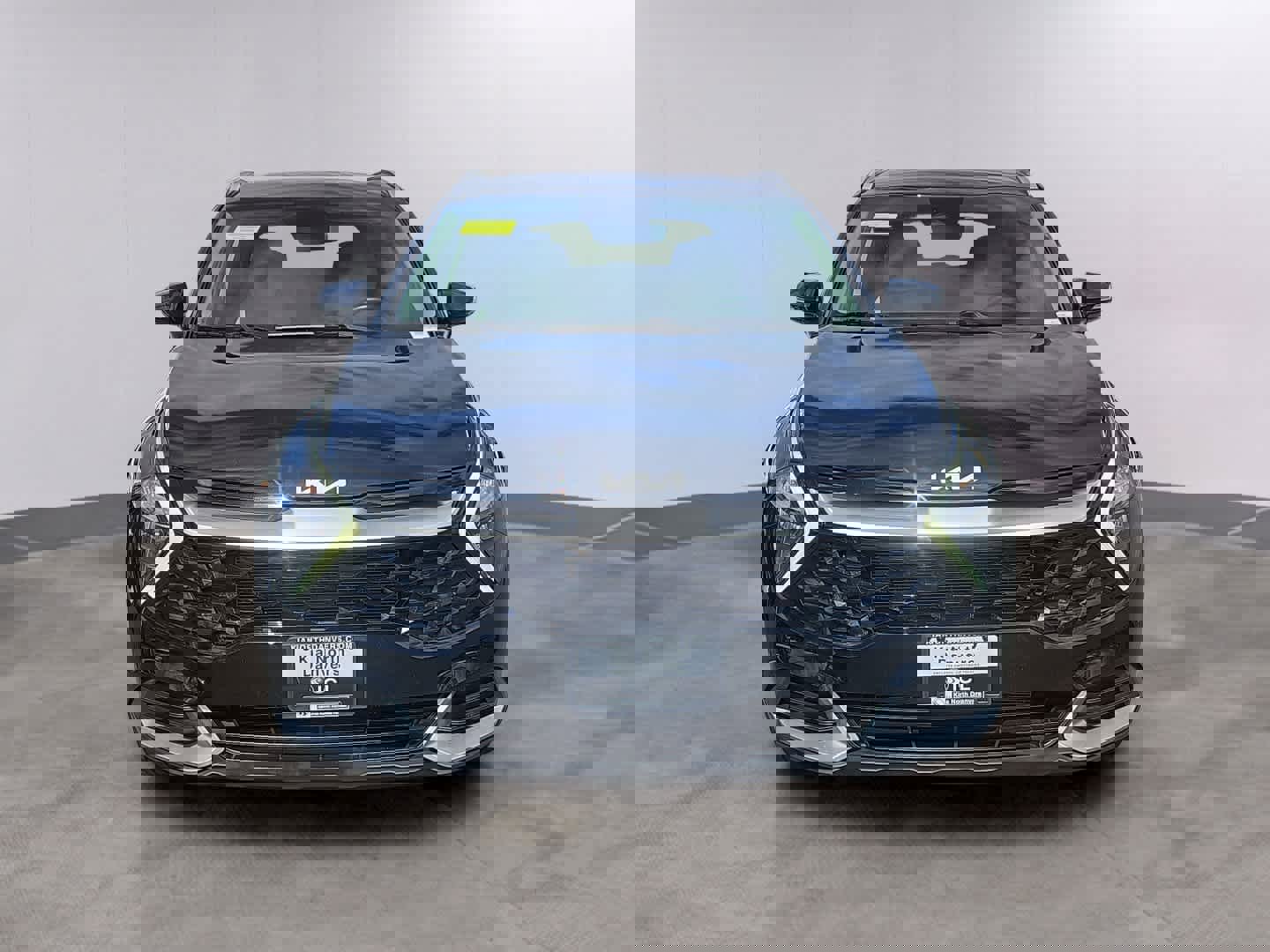 Used 2023 Kia Sportage EX image 2