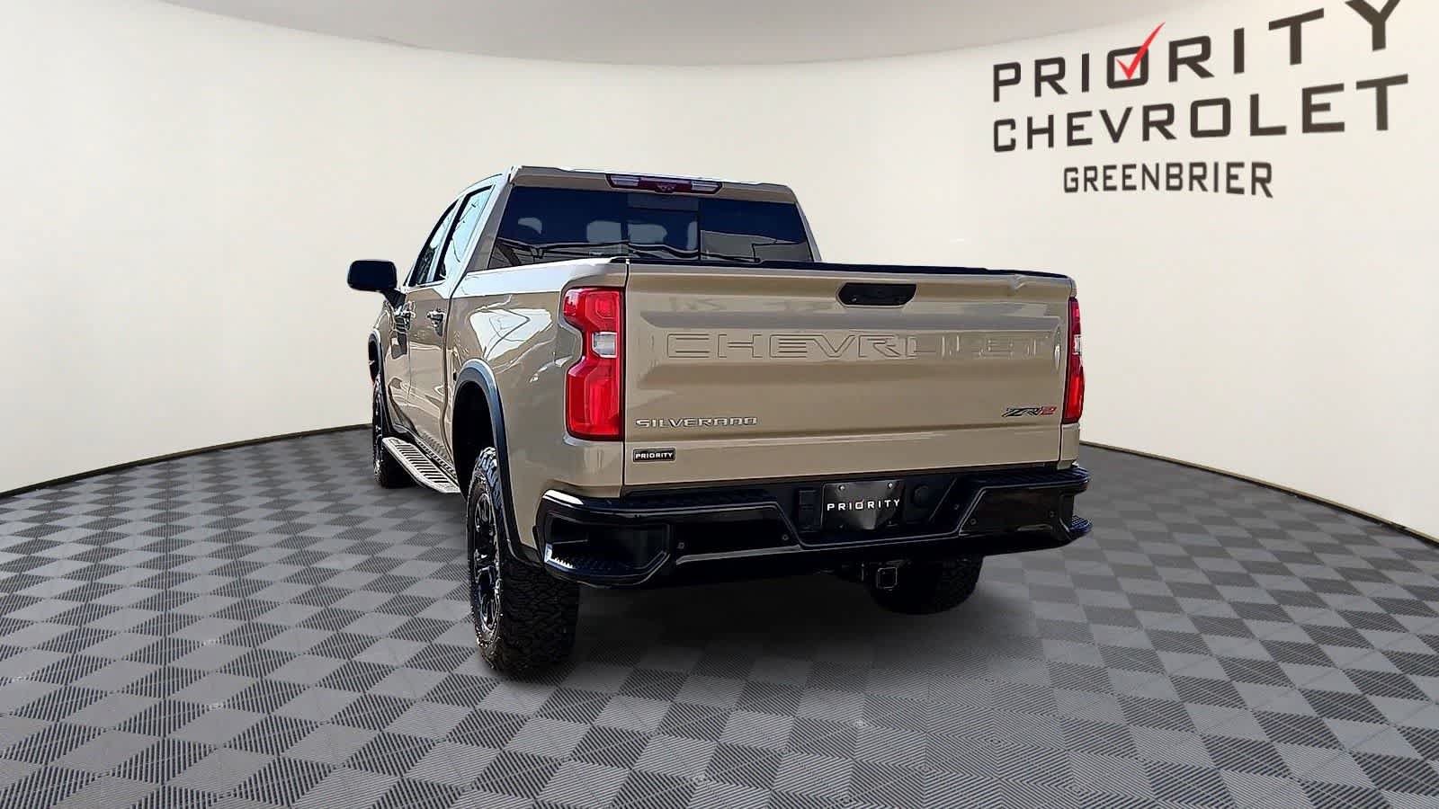Used 2022 Chevrolet Silverado 1500 ZR2 w/ Technology Package AWD/4WD image 7