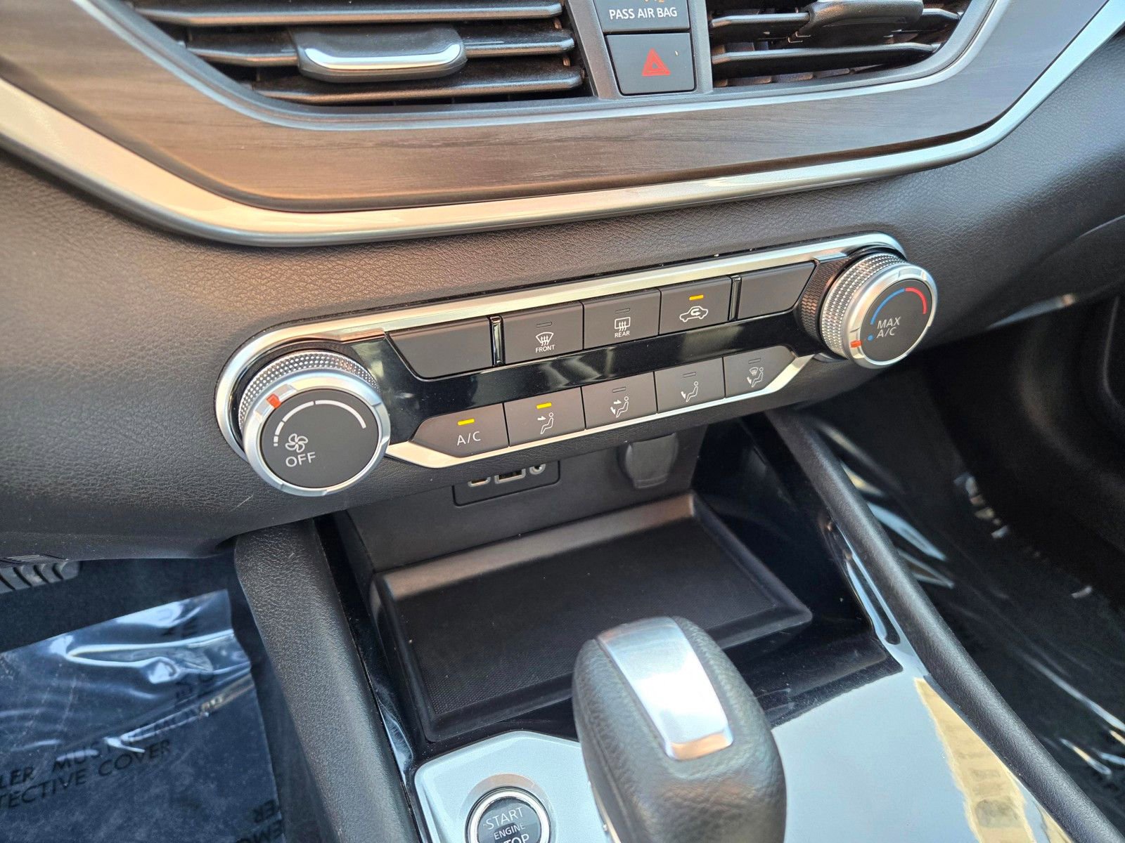 Used 2024 Nissan Altima 2.5 SV FWD image 16