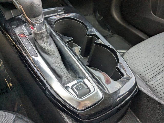 Used 2025 Chevrolet Trax LT w/ LT Convenience Package image 21