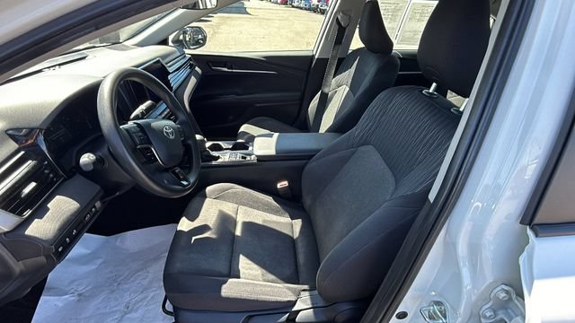 Used 2025 Toyota Camry LE FWD image 17