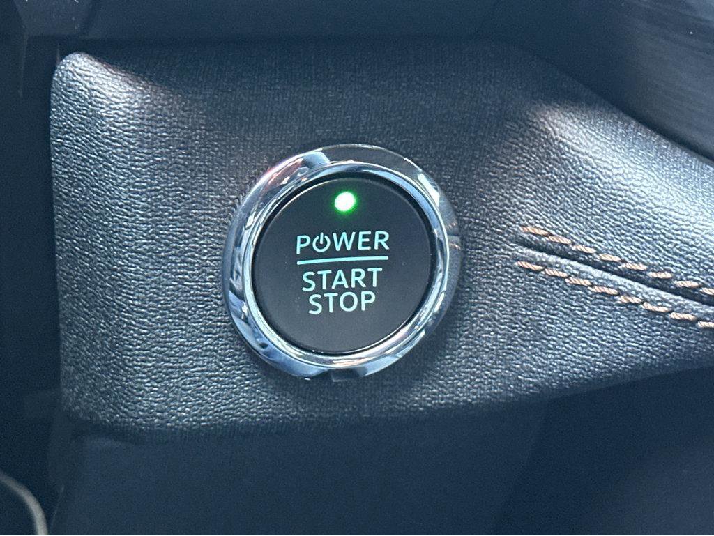 Used 2024 Ford F150 Lightning Lariat AWD/4WD image 24