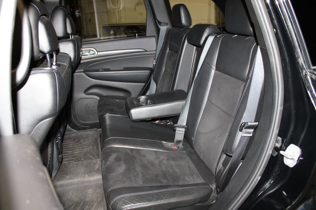 Used 2018 Jeep Grand Cherokee Altitude image 26