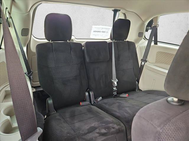 Used 2013 Dodge Grand Caravan American Value Package w/ UConnect Hands-Free Group FWD image 17