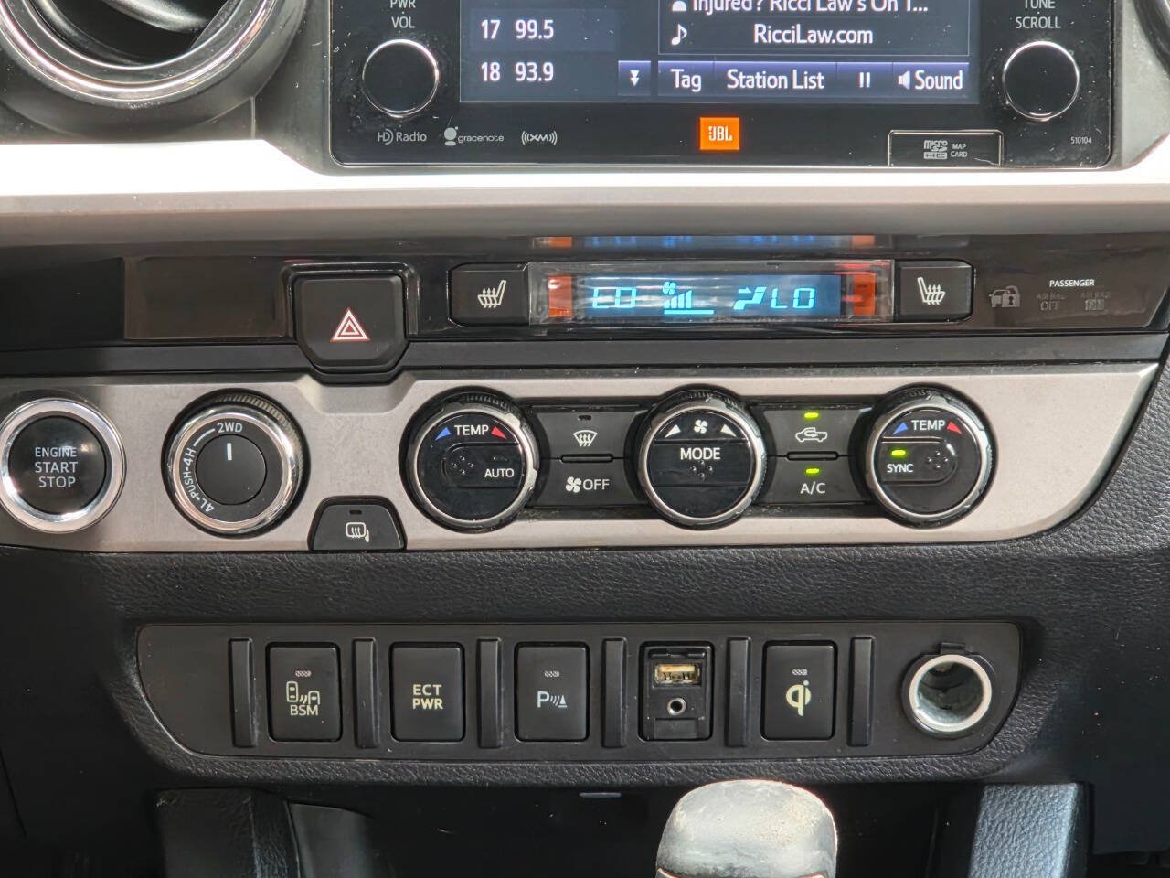 Used 2016 Toyota Tacoma Limited w/ Towing Package AWD/4WD image 27