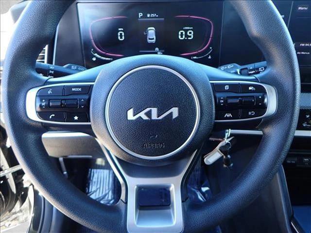 Used 2024 Kia Sportage LX image 12