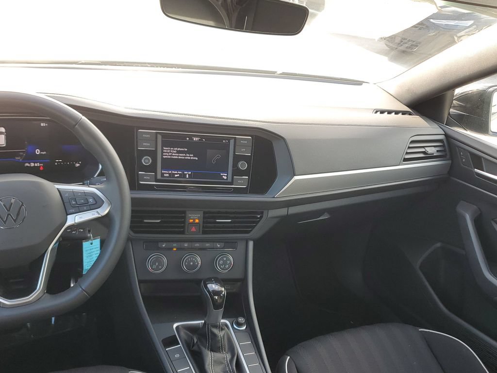 Certified 2024 Volkswagen Jetta Sport FWD image 20