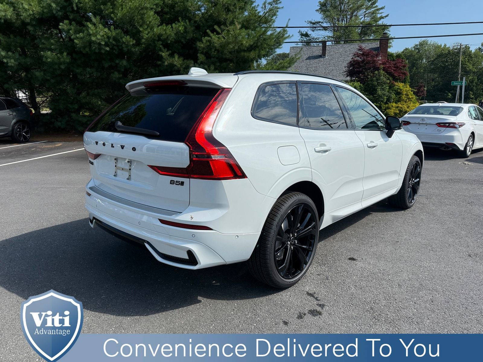New 2026 Volvo XC60 B5 Ultra w/ Protection Package Premier image 8