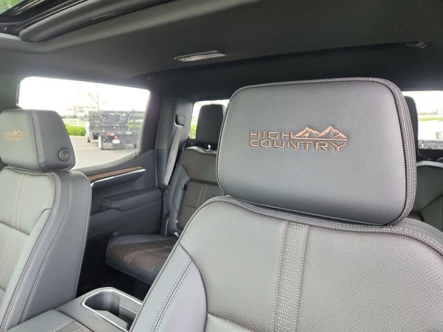 New 2026 Chevrolet Silverado 1500 High Country w/ High Country Premium Package AWD/4WD image 13