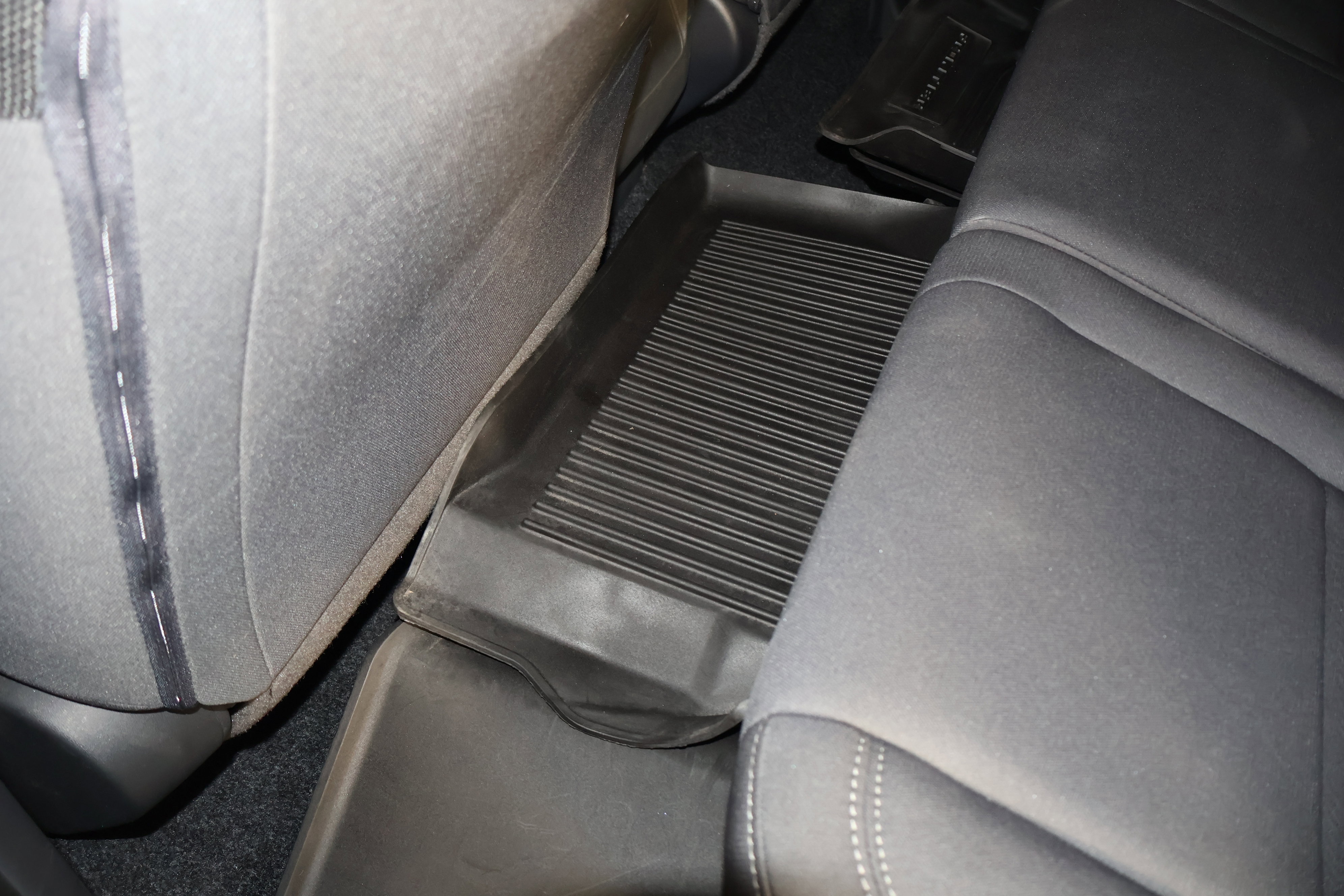 Used 2024 Nissan Frontier SV image 52