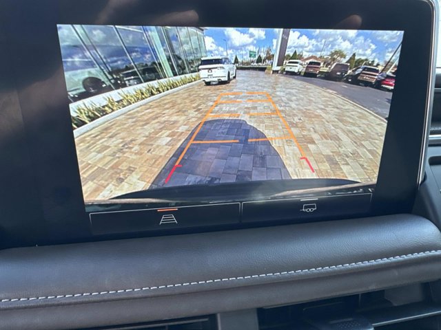 Used 2024 GMC Yukon XL SLT image 33