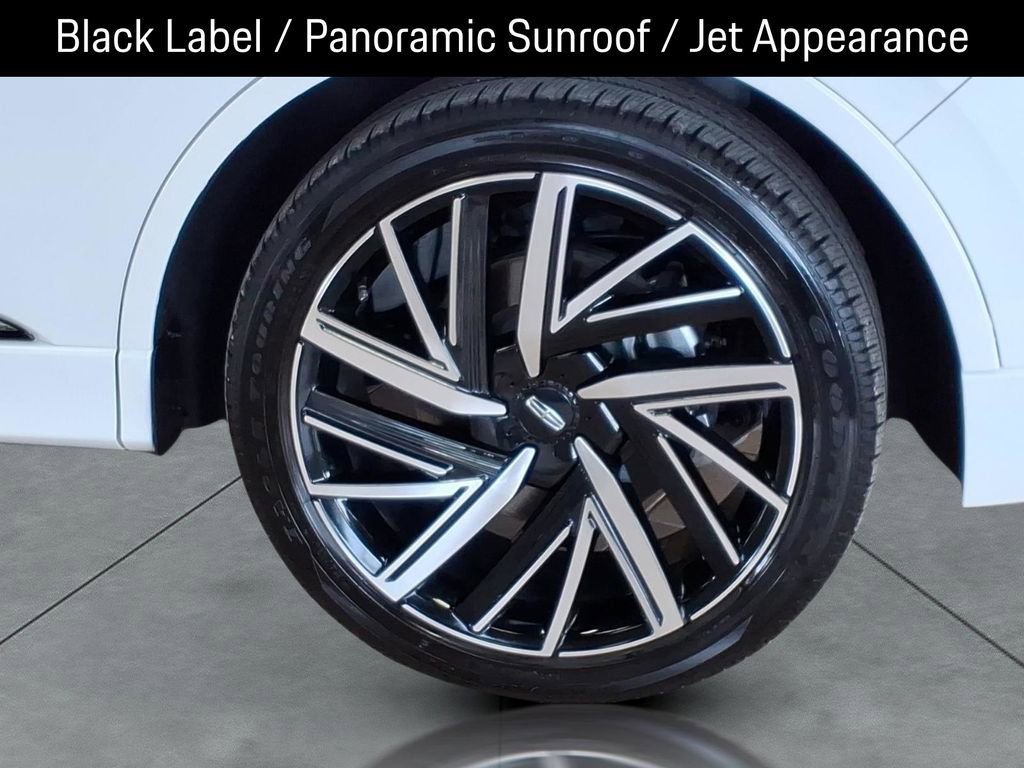 Certified 2025 Lincoln Aviator Black Label w/ Jet Appearance Package image 4