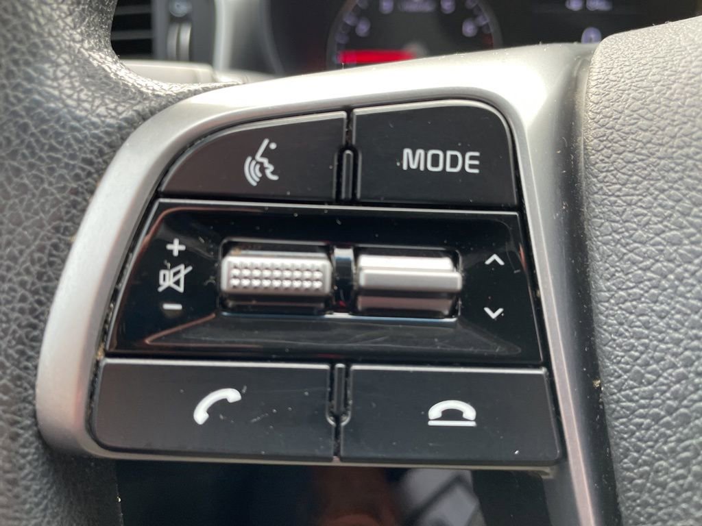 Used 2019 Kia Sorento LX image 14