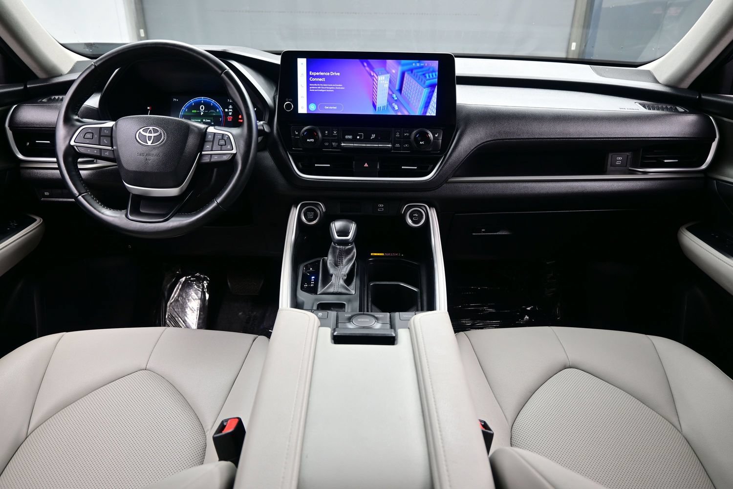 Used 2024 Toyota Grand Highlander AWD image 18
