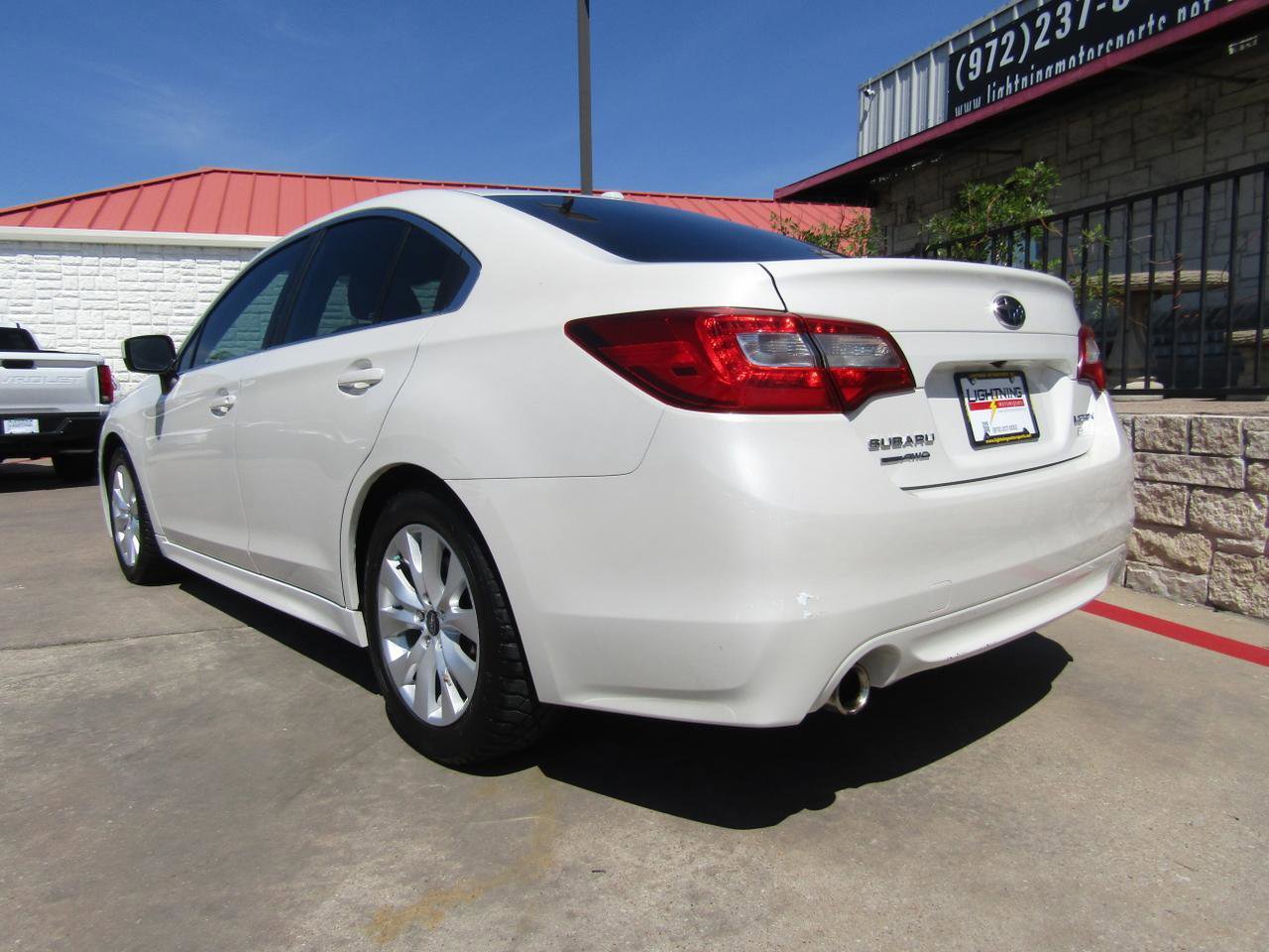 Used 2015 Subaru Legacy 2.5i Premium AWD/4WD image 3