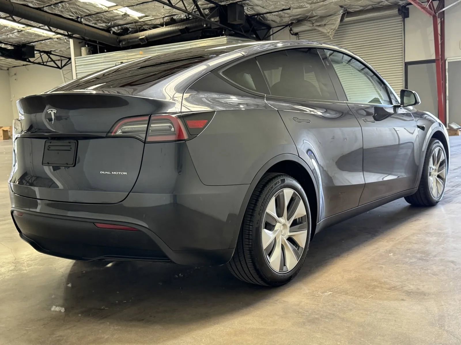 Used 2024 Tesla Model Y Long Range image 4