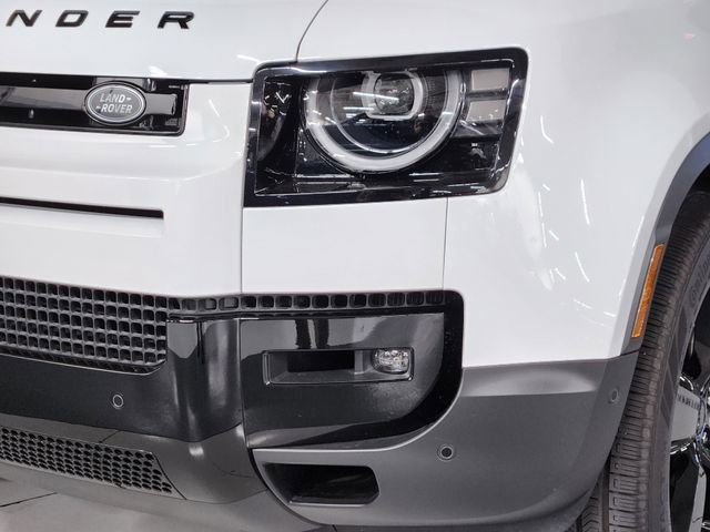 Used 2026 Land Rover Defender 130 S image 12
