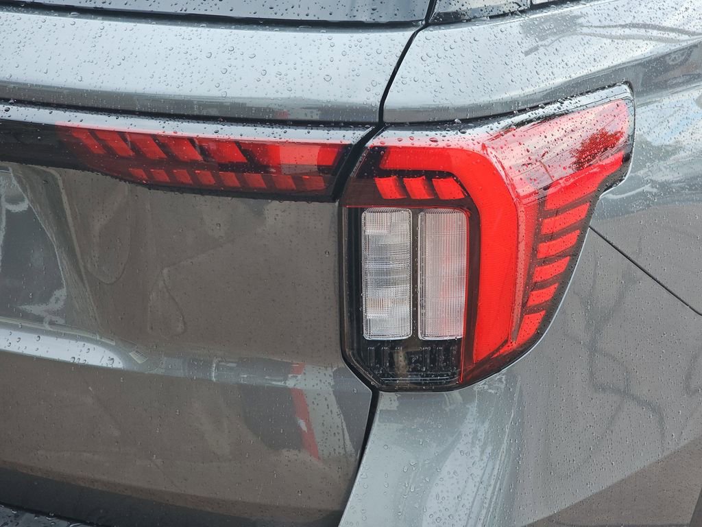 New 2025 Ford Explorer Active image 43