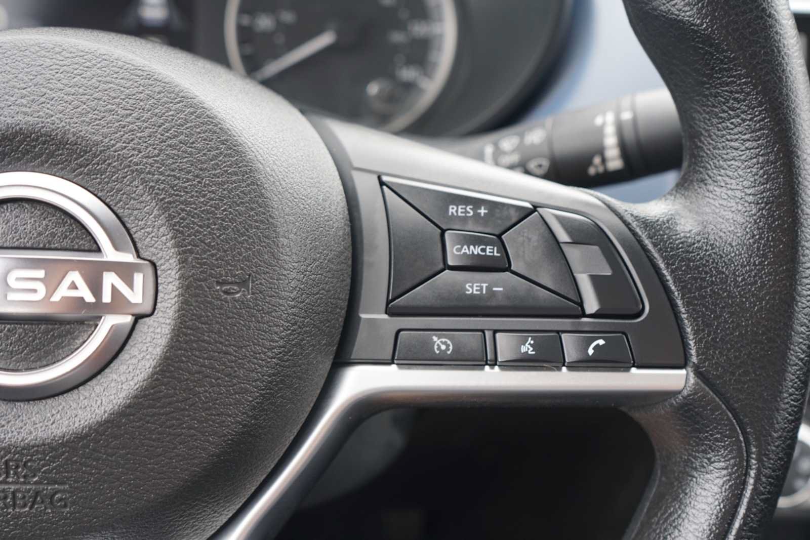Used 2025 Nissan Versa SV FWD image 14