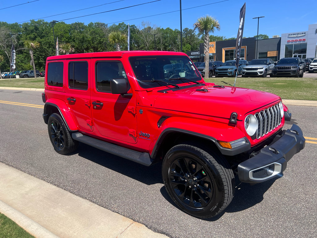 Certified 2025 Jeep Wrangler Sahara image 1