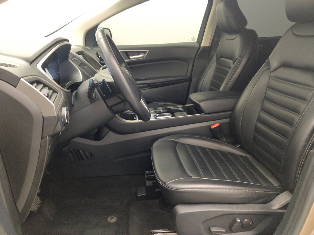 Used 2020 Ford Edge SEL w/ Convenience Package image 17