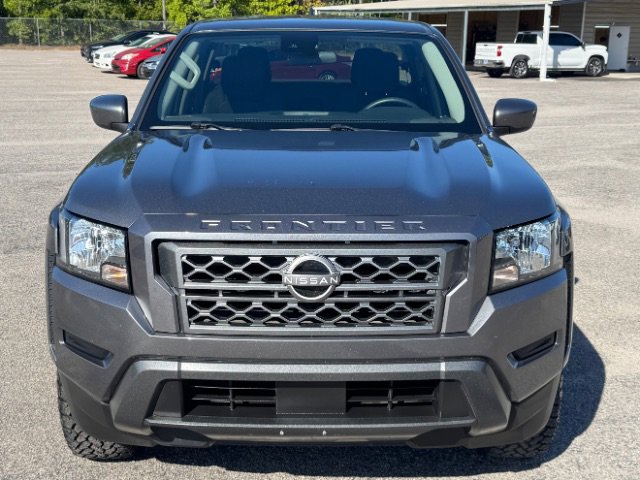 Used 2023 Nissan Frontier SV RWD image 3