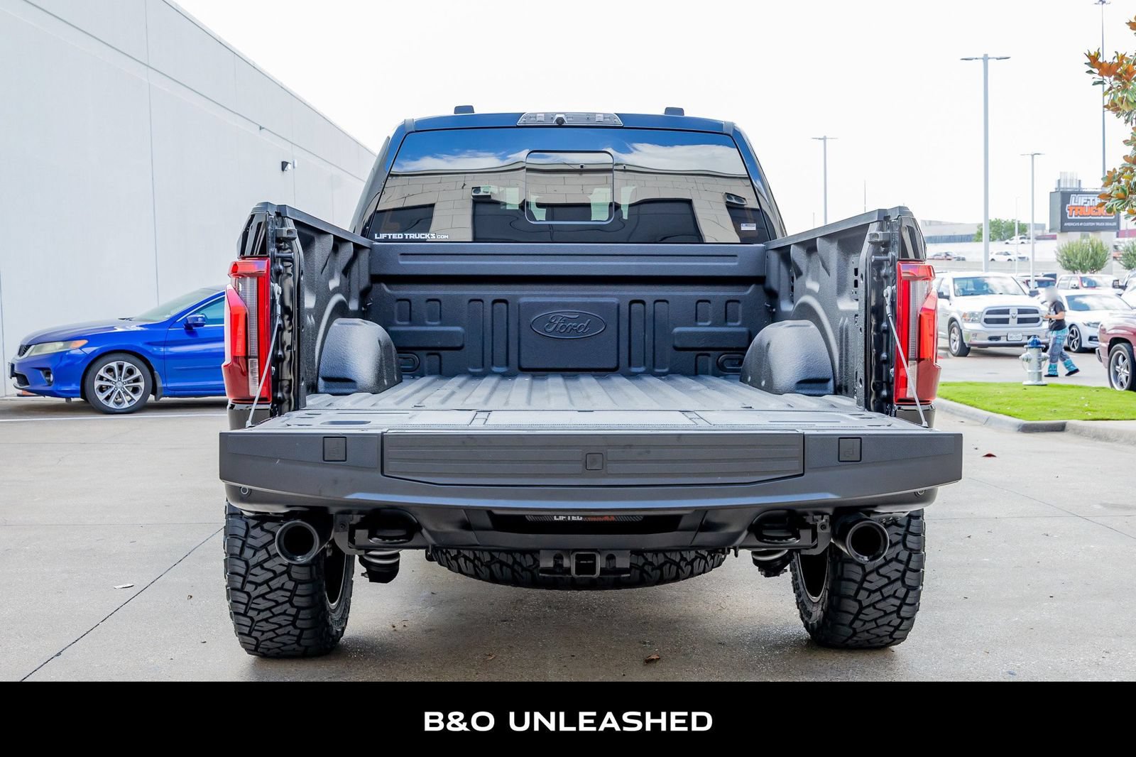 Used 2025 Ford F150 Raptor w/ Equipment Group 803A Raptor R AWD/4WD image 9