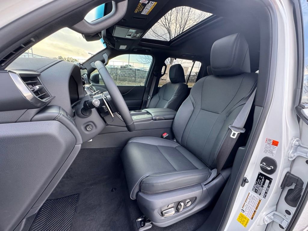 New 2026 Lexus LX 700h Overtrail image 5