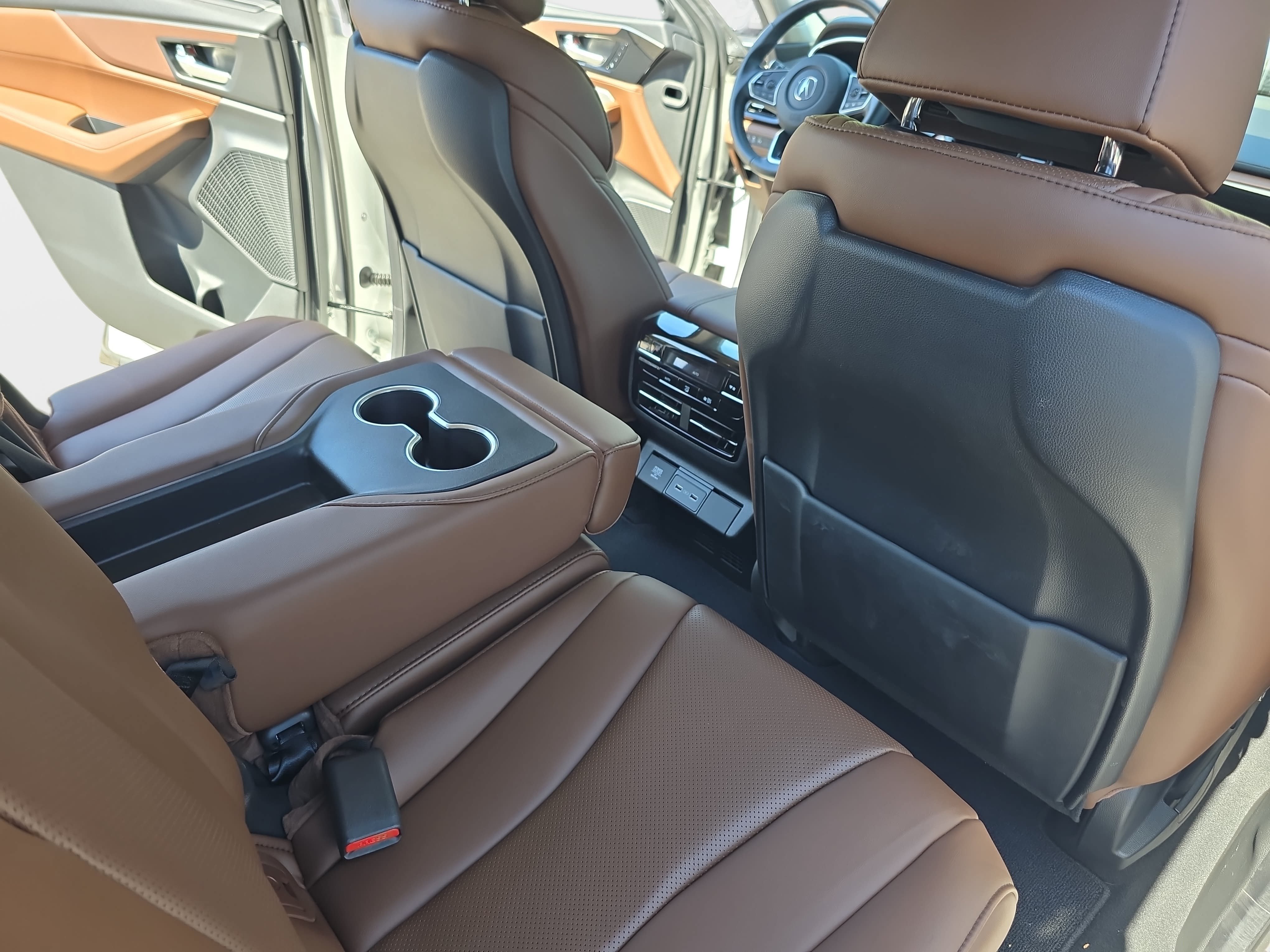 Certified 2023 Acura MDX w/ Technology Package FWD image 11