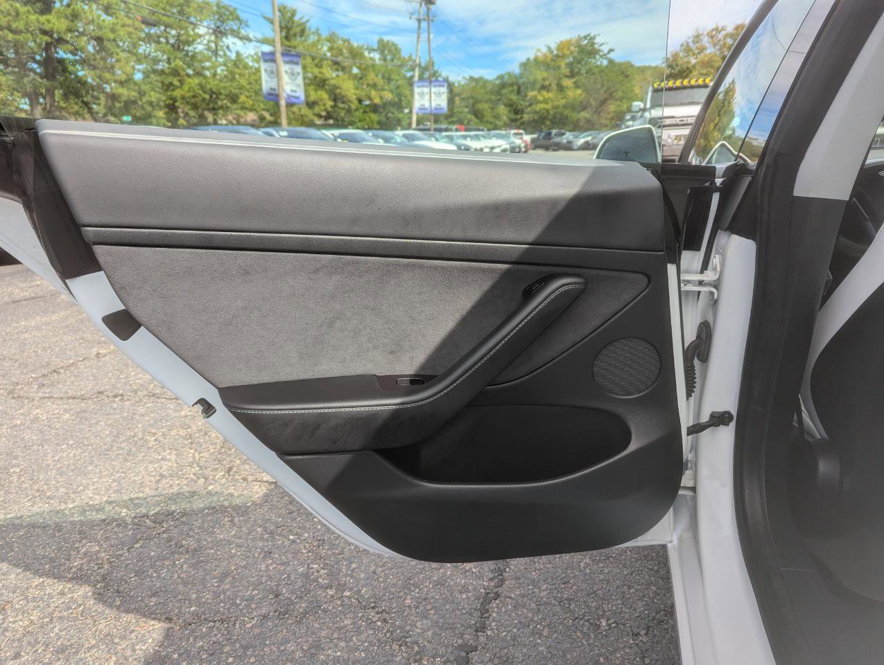 Used 2021 Tesla Model 3 Standard Range Plus image 35