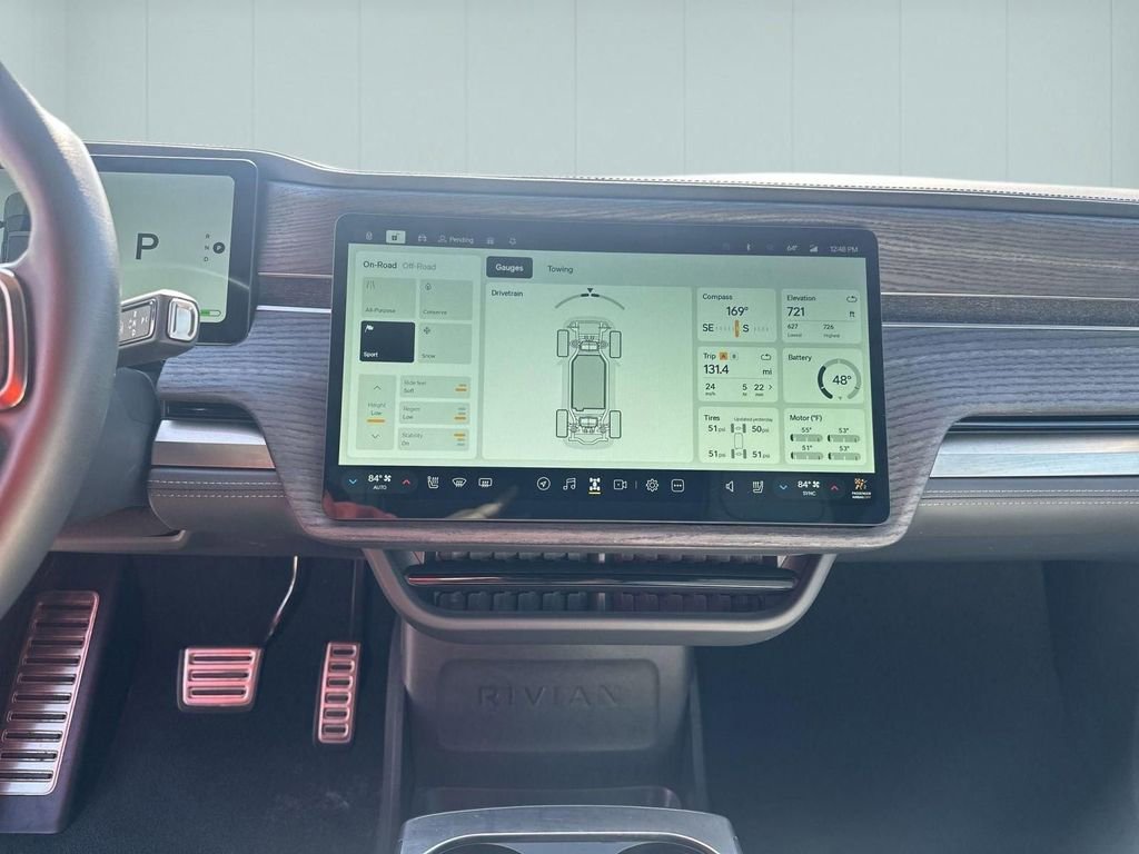 Used 2023 Rivian R1S Launch Edition image 25