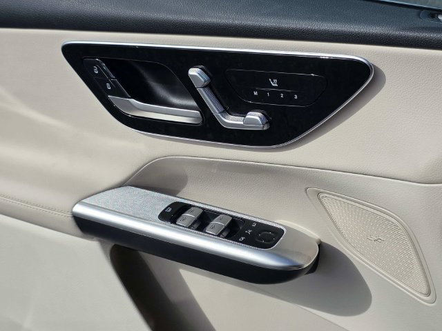 Certified 2025 Mercedes-Benz GLC 300 image 19