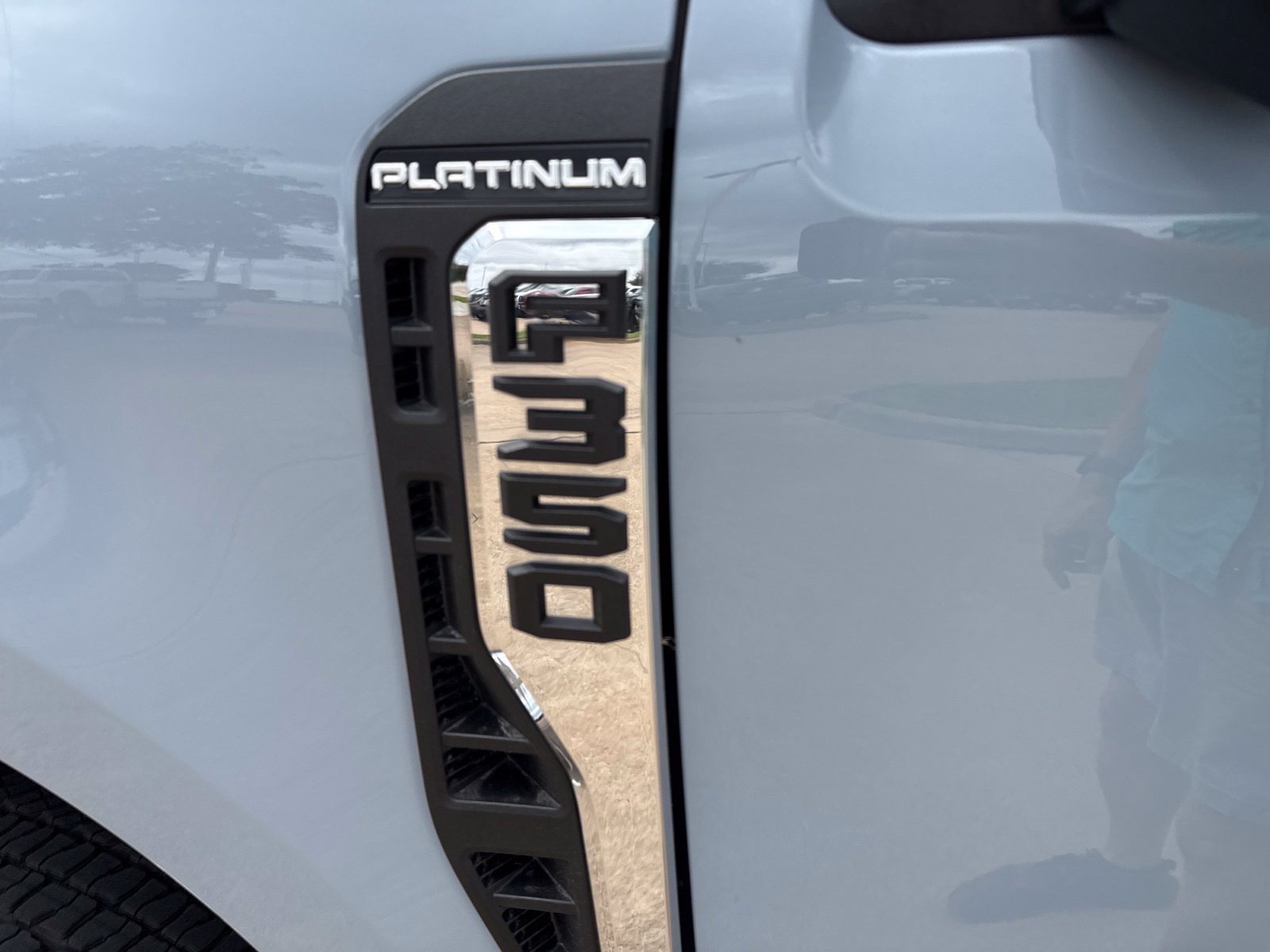 Used 2024 Ford F350 Platinum AWD/4WD image 13