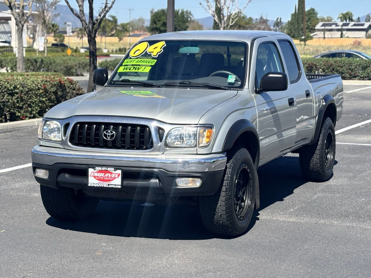 Used 2004 Toyota Tacoma PreRunner RWD image 2